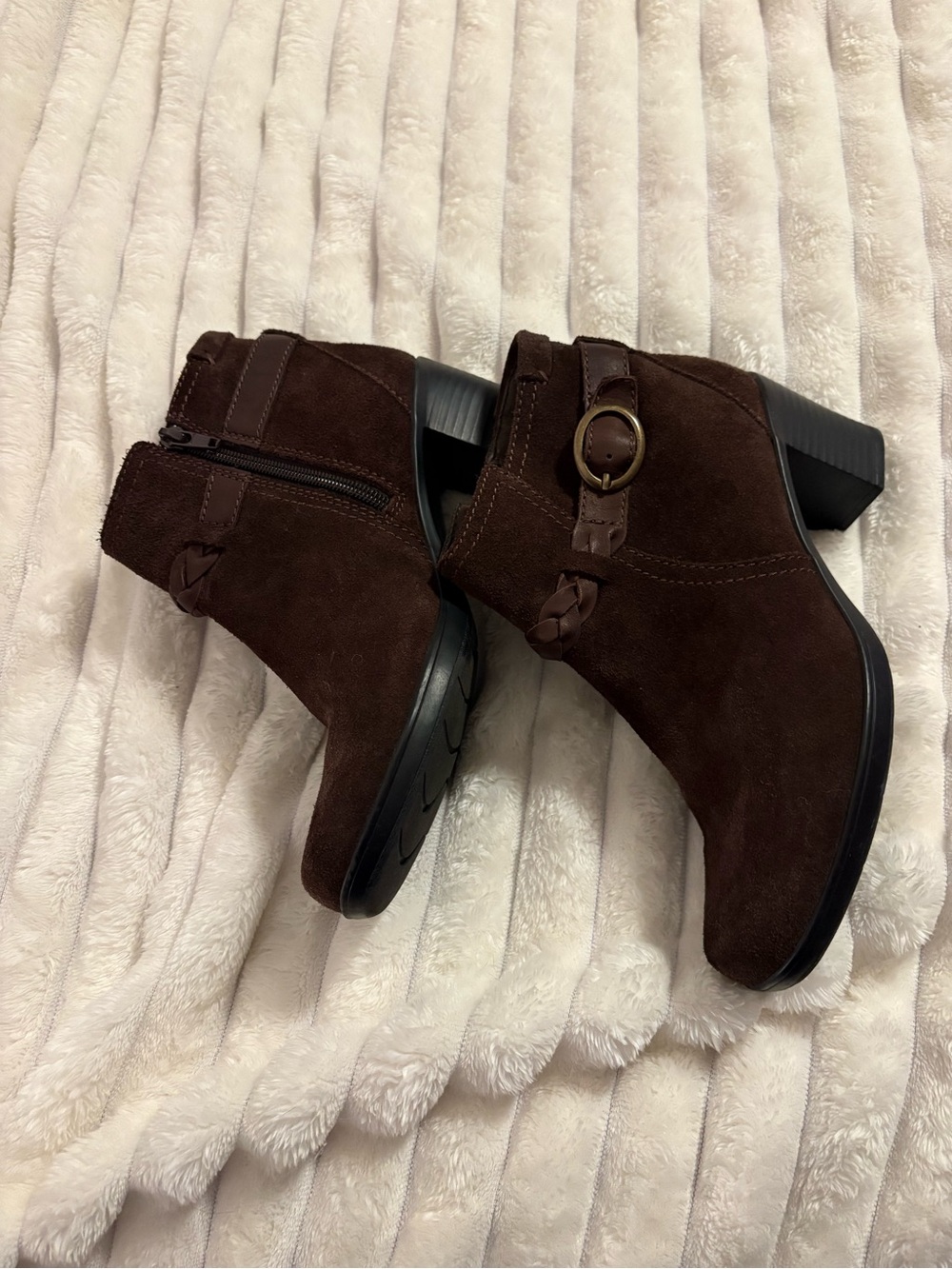 Clarks Brown Suede Ankle Booties – Braided Detail – Block Heel – Size 6.5